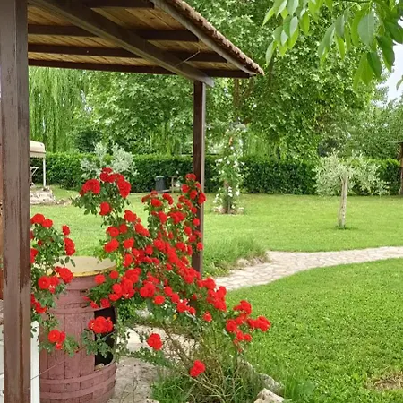 La Vecchia Stalla Alojamento de Acomodação e Pequeno-almoço Narni